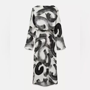 New w/o tags ZARA ZW Collection Black and White Brushstroke Printed Dress Small